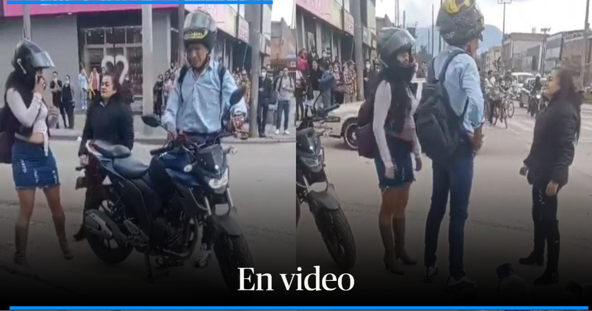 Bájese o la bajo de ahí hombre fue descubierto con la amante en moto